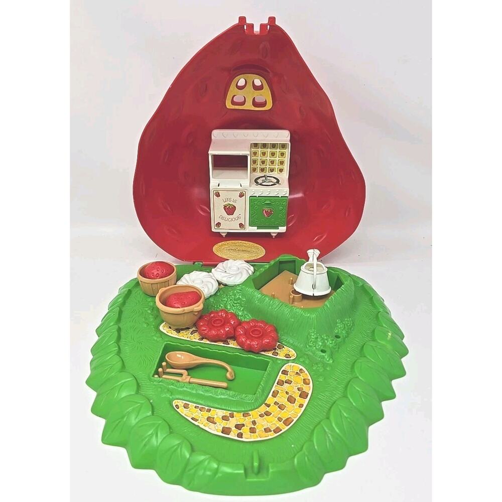1980 Strawberry Shortcake Berry Bake Shoppe Playset Incomplete‎ U303